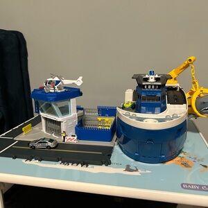 Lot of 2 Matchbox Playsets